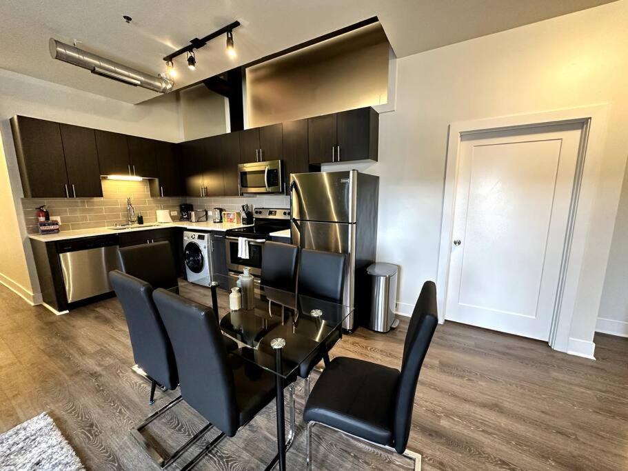 Mccormick 3Br/2Ba Family Oasis For Up To 8 Guests With Optional Parking And Gym Access Apartman Chicago Kültér fotó